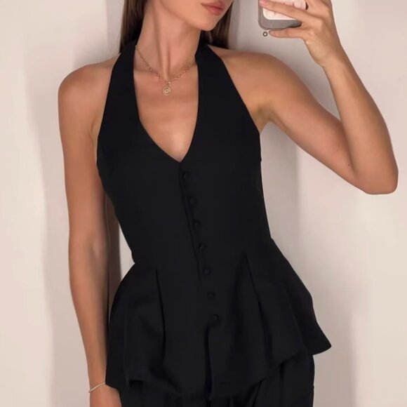 Reformation Tops - NEW Reformation Auli Halter Backless Top Sz4 Black Sleeveless
